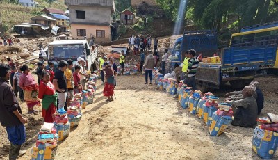  काभ्रेमा हाम्रो टिमद्वारा बाढीपहिरो पीडितलाई राहत वितरण 